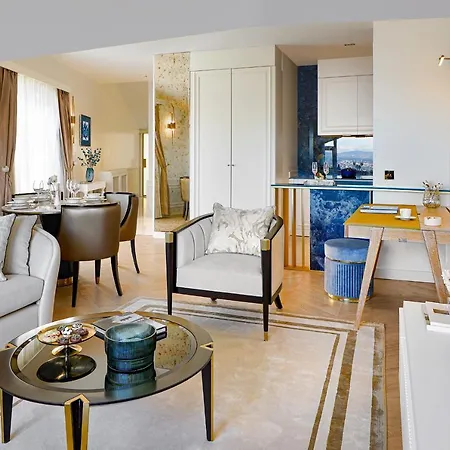 Ulus G Residences מלון דירות 4*