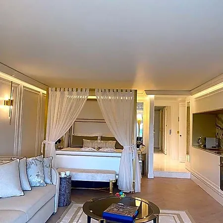 Ulus G Residences מלון דירות